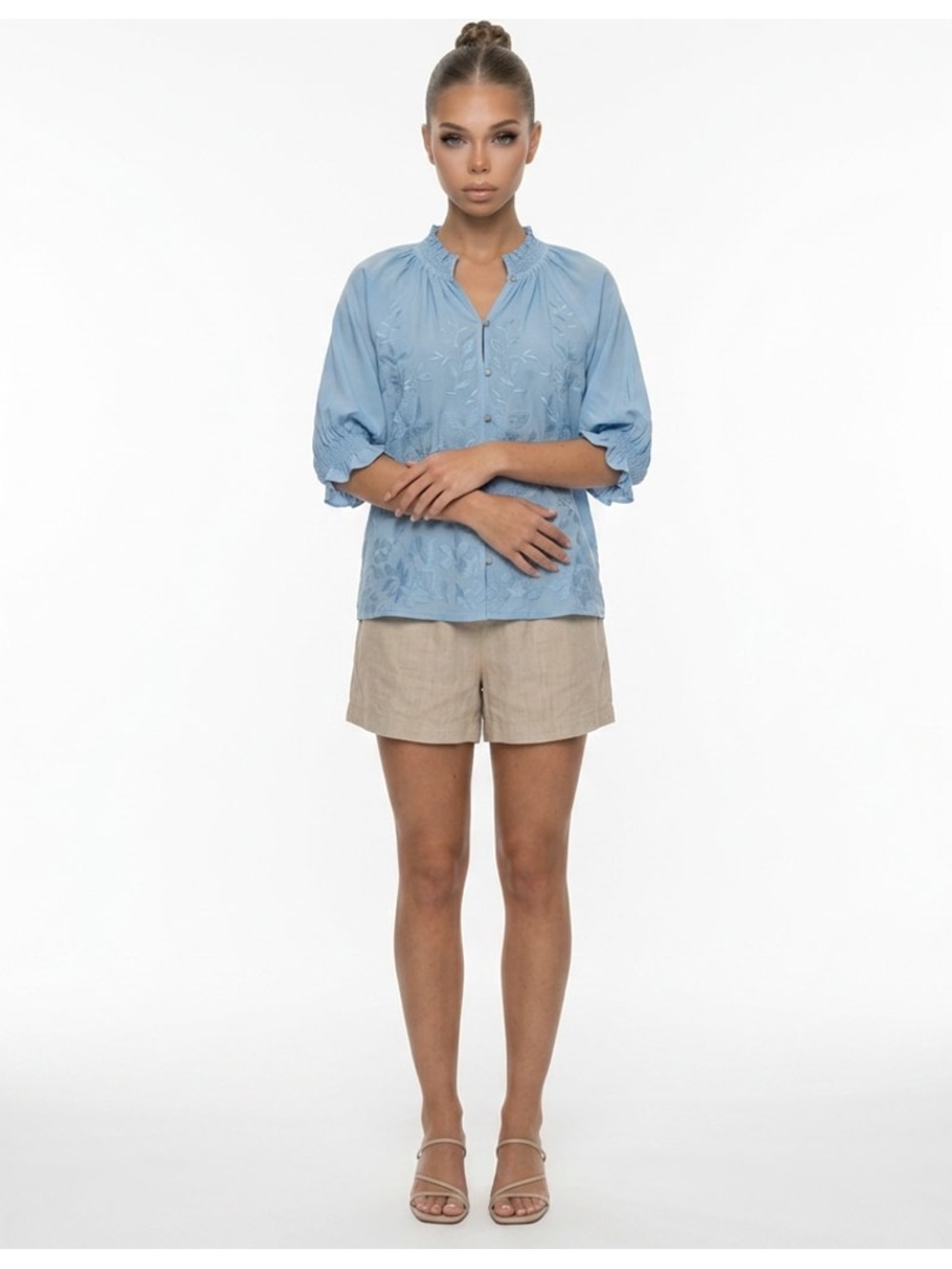 NWT Democracy Light Blue Embroidered Women’s Button-Down Top Blouse Sz S Rayon